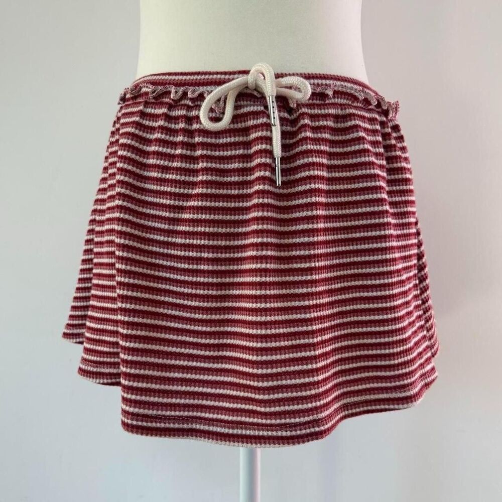 Cara-cara Women's White and Cream Skirt